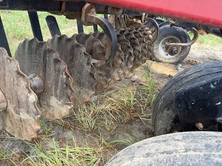 case-ih-330-image-60