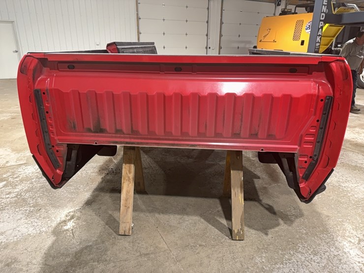 2022-chevy-2500-pickup-bed-image-6