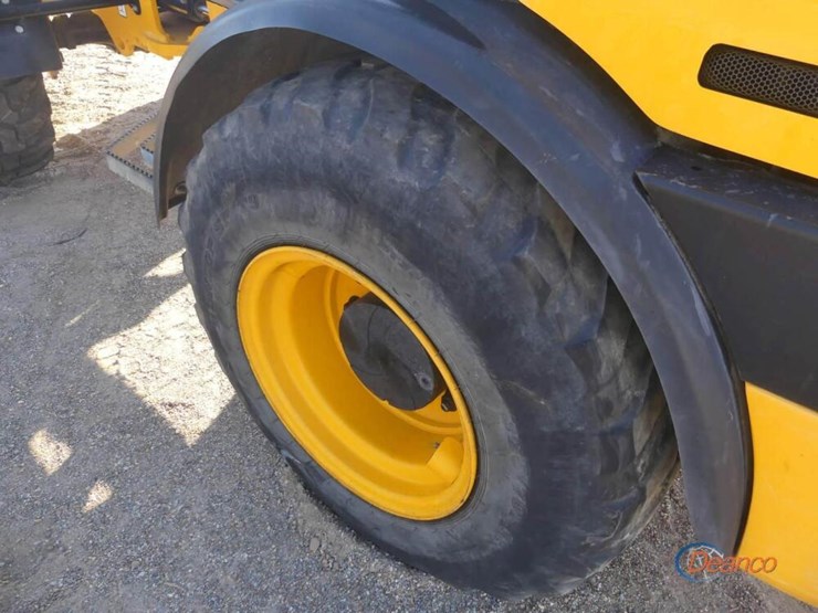 2023-jcb-407-image-4