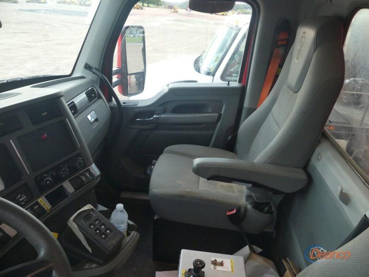 2018-kenworth-t880-image-18