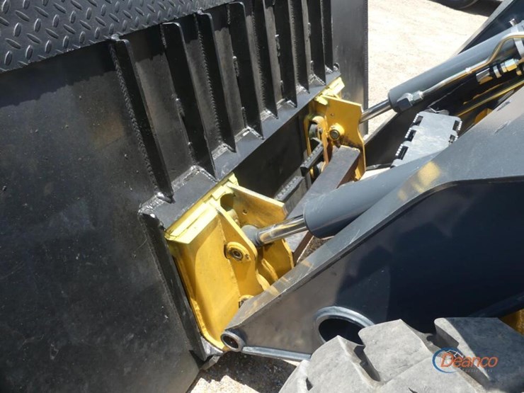 deere-328d-image-5