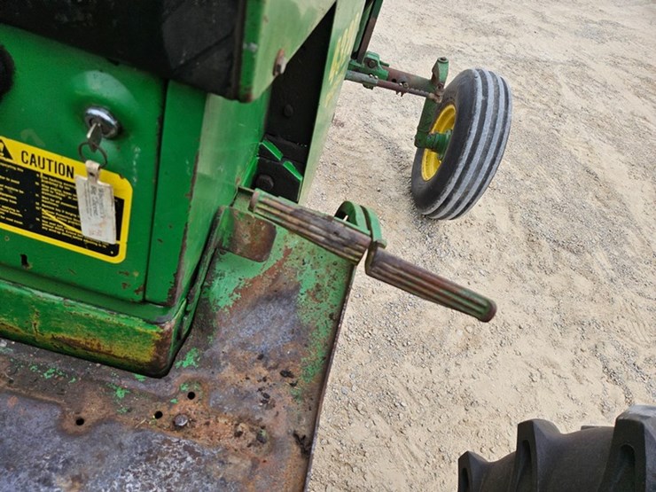 john-deere-4320-image-22