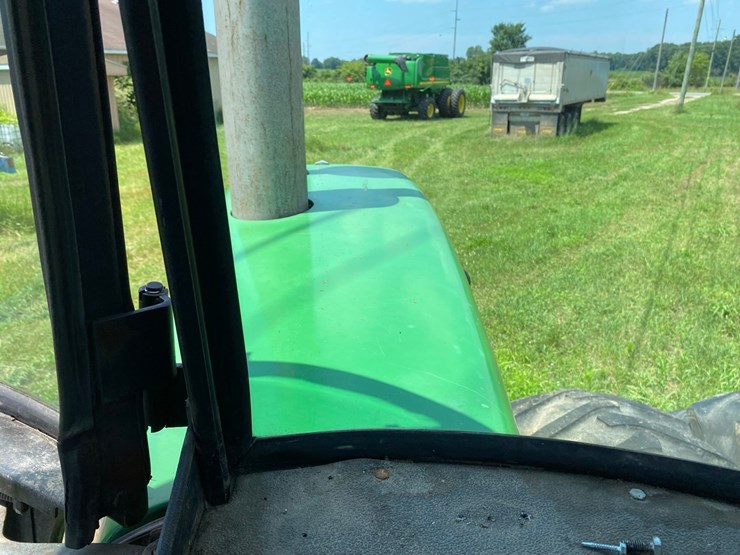 john-deere-8430-image-60