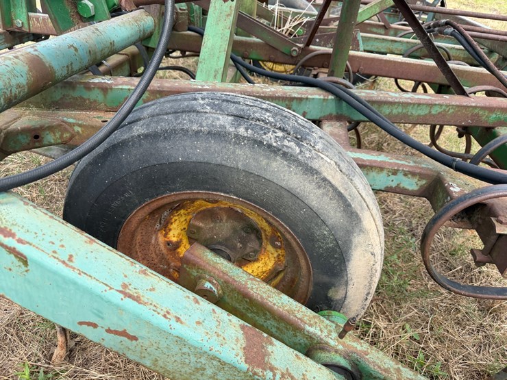 john-deere-1010-image-8