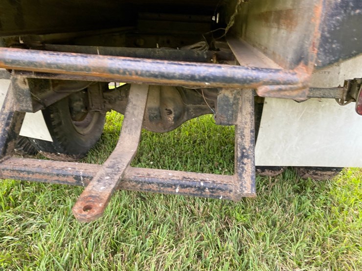 ih-1700-grain-truck-image-21