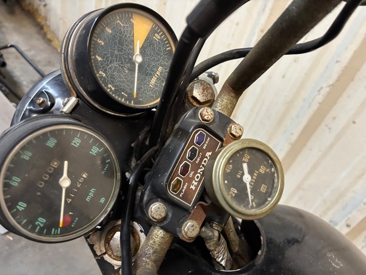 #400-•-mid-70’s-honda-cb750-for-parts/-repairs-image-12
