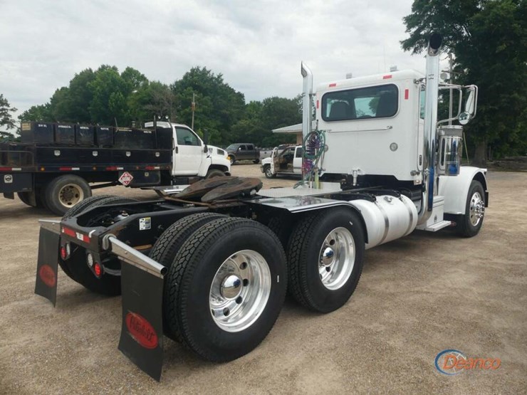 2012-peterbilt-388-image-2