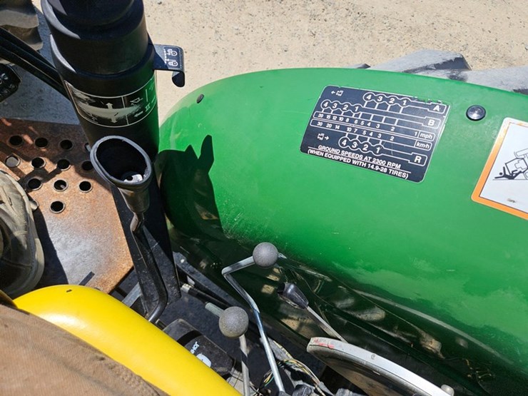 john-deere-5205-image-50