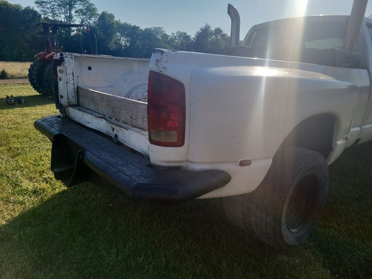 2003-dodge-ram-3500-4x4-4-door-truck-image-26
