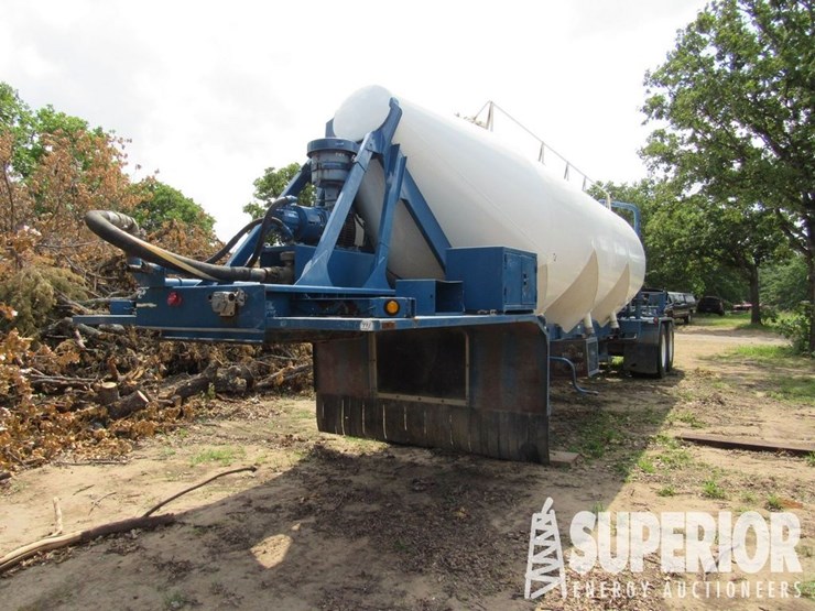 (x)-2006-lbi-heb-ht2-j1000x3-t/a-pneumatic-bulk-cement-trailer-image-9