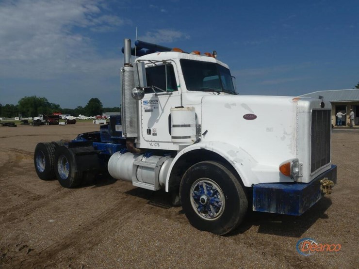 1990-peterbilt-378-image-1