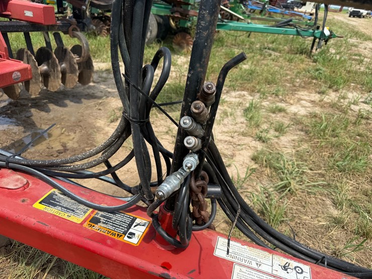 case-ih-330-image-43
