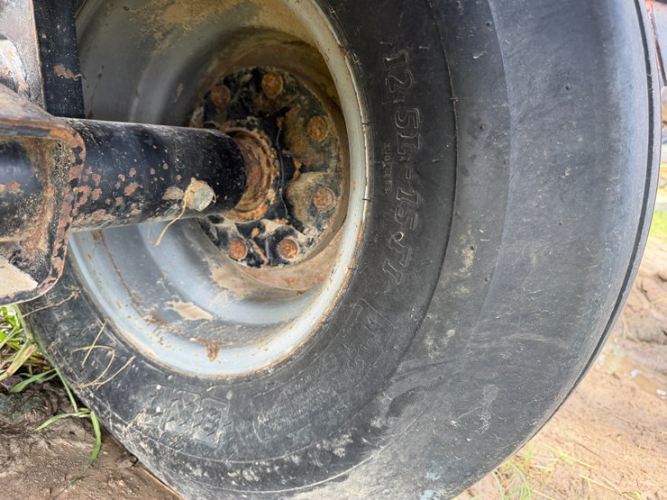 case-ih-330-image-13