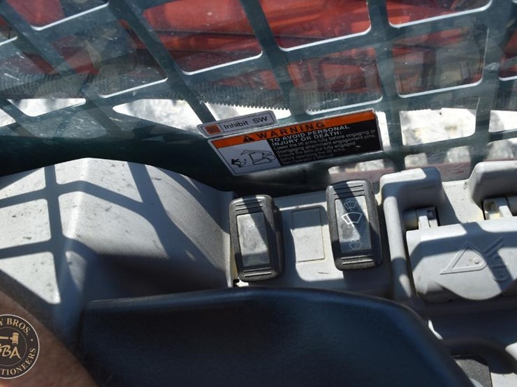 2021-kubota-svl97-2-image-42