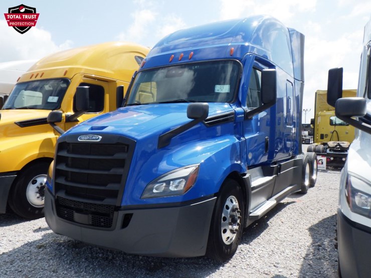 2022-freightliner-cascadia-126-image-1