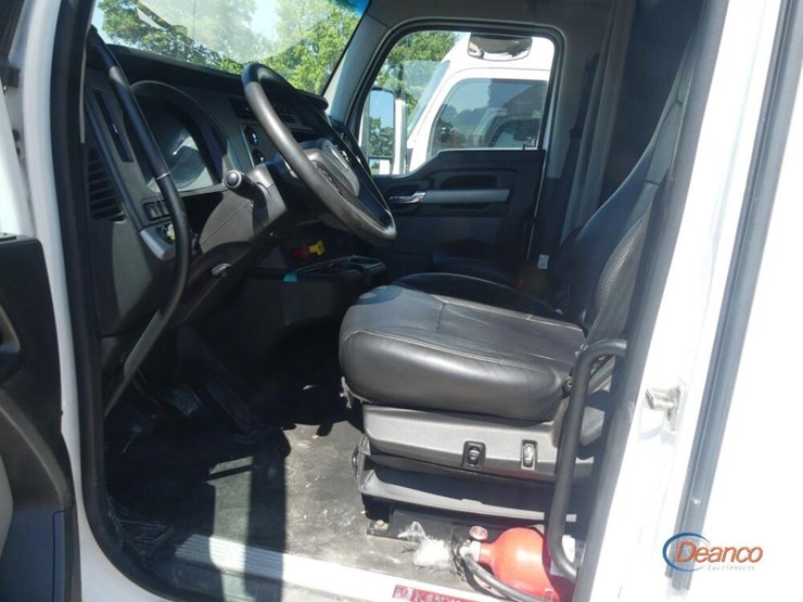 2022-kenworth-t680-image-14