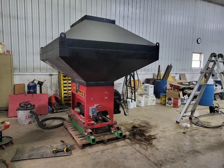 gandy-6290-68-orbital-air-seeder-image-3