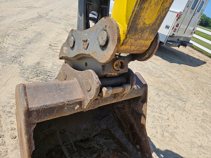 wacker-neuson-et145-image-11