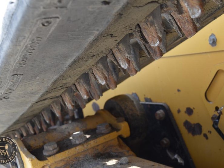 2019-caterpillar-299d3-image-27