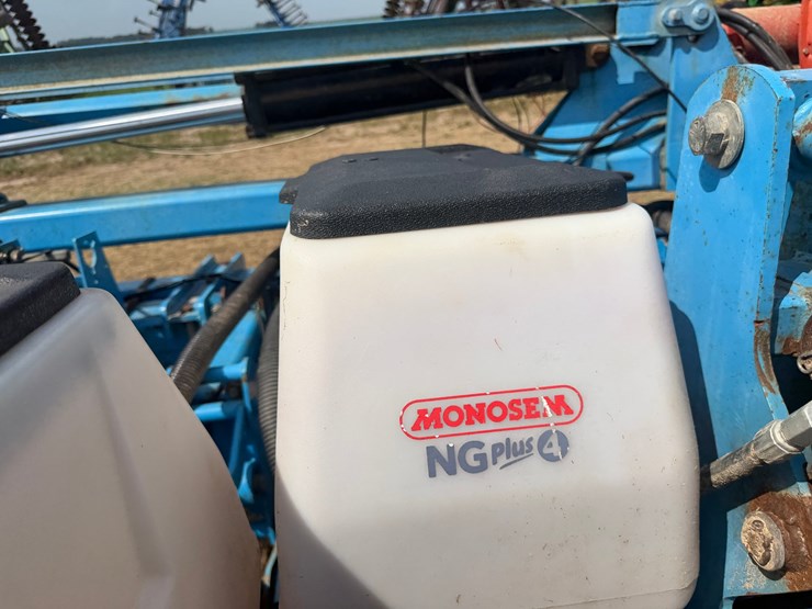 #51909-•-monosem-12-twin-row-38"-center-planter-05a116-inv#51909-image-71