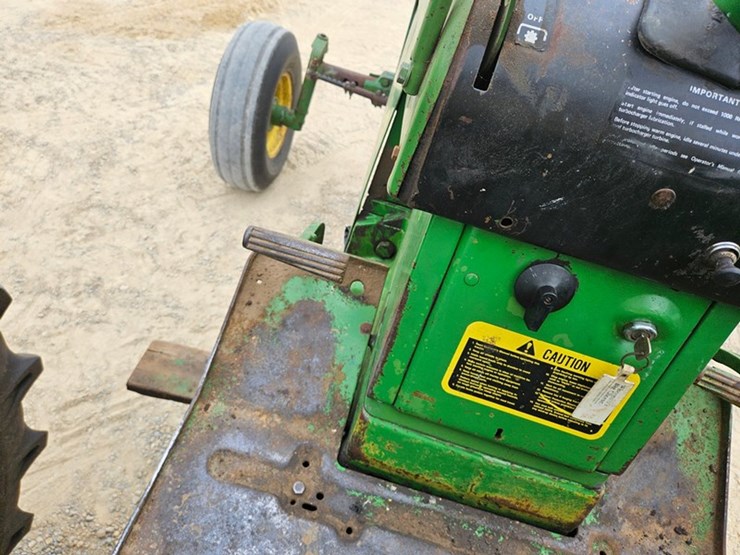 john-deere-4320-image-24