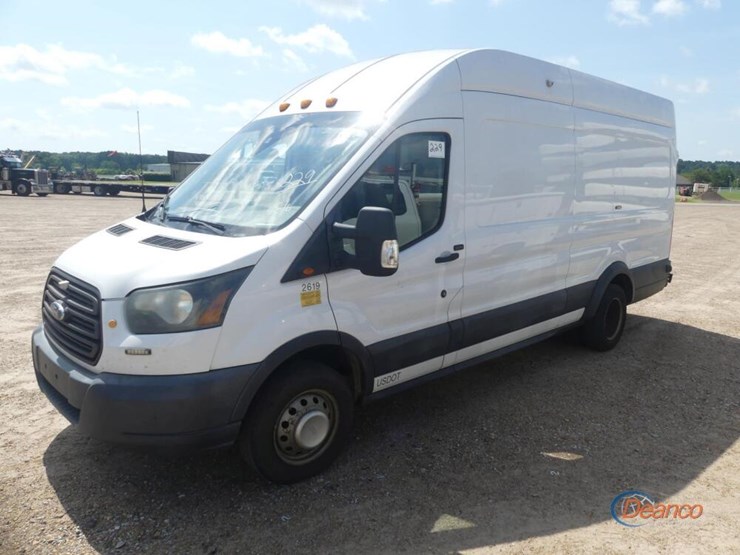 2016-ford-transit-image-11