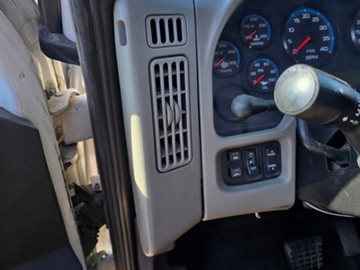 2008-international-durastar-4300-image-35