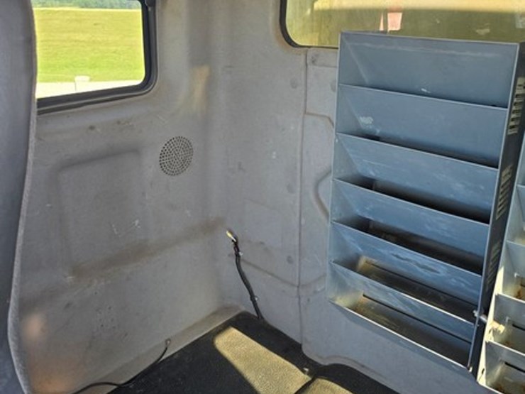 2008-international-durastar-4300-image-27