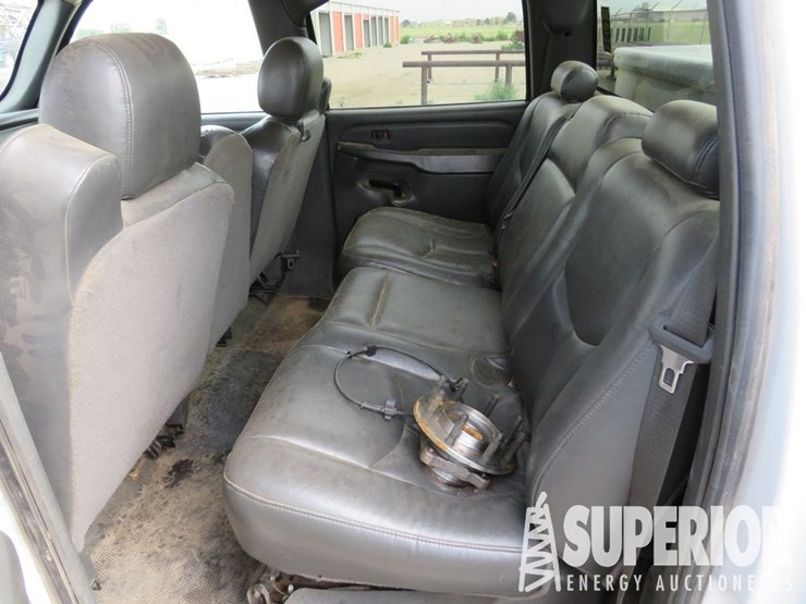 2006-chevrolet-silverado-2500hd-image-8