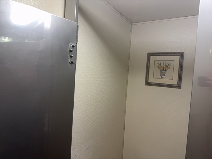 1992-pace-restroom-trailer-image-20