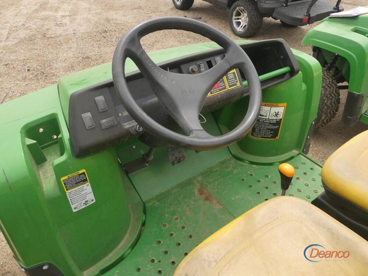 2024-john-deere-gator-image-7