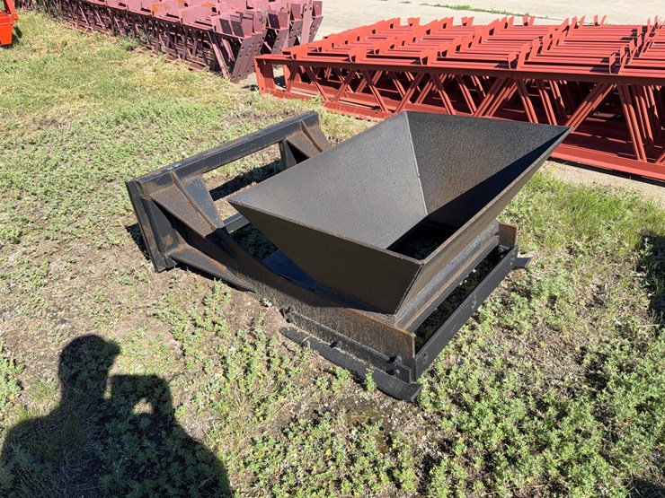 self-dumping-hopper-bucket-image-1