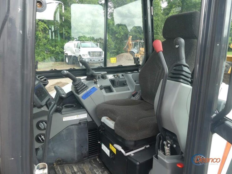 2023-bobcat-e42-image-9