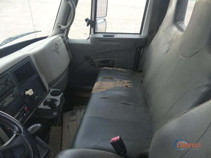 2008-international-durastar-4300-image-18