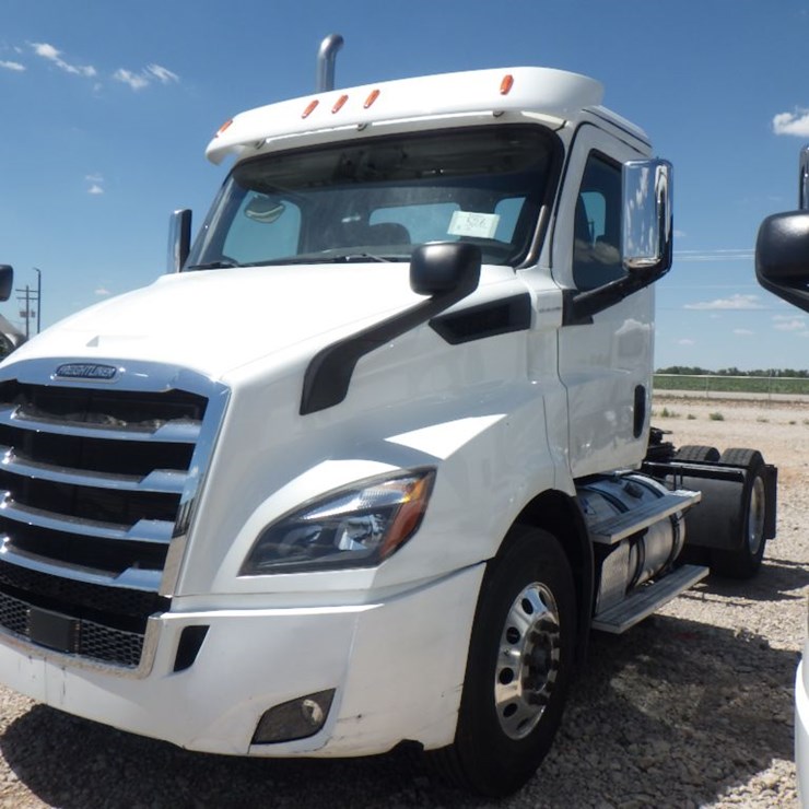 2018 FREIGHTLINER CASCADIA 116