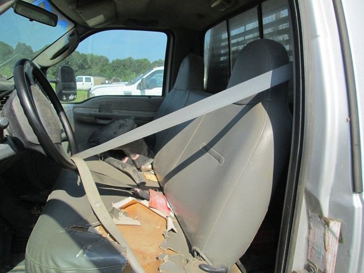 2004-ford-f350-image-11