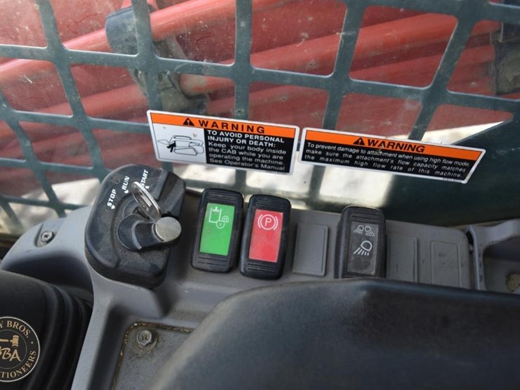 2021-kubota-svl97-2-image-39