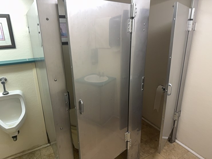 1992-pace-restroom-trailer-image-4