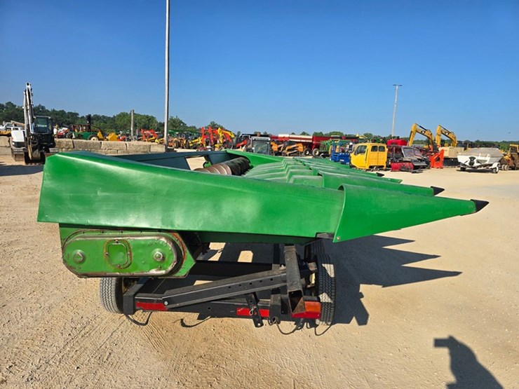 john-deere-8-image-10