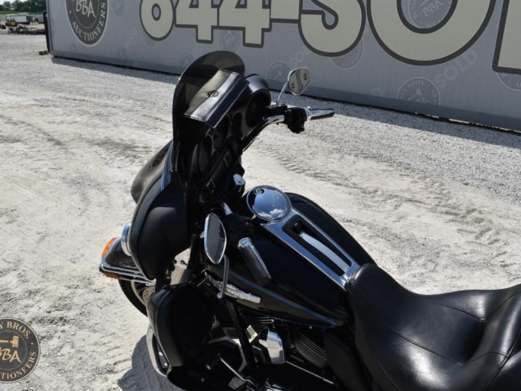 2011-harley-davidson-electra-glide-ultra-classic-46336-image-10
