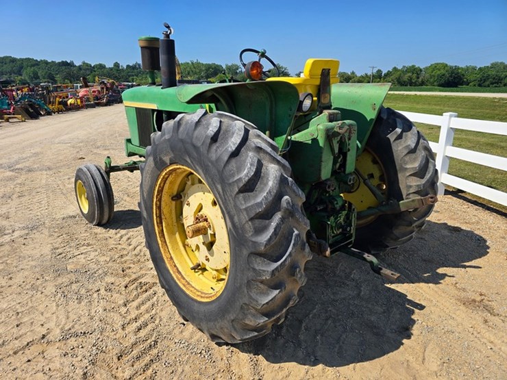 john-deere-4020-image-3