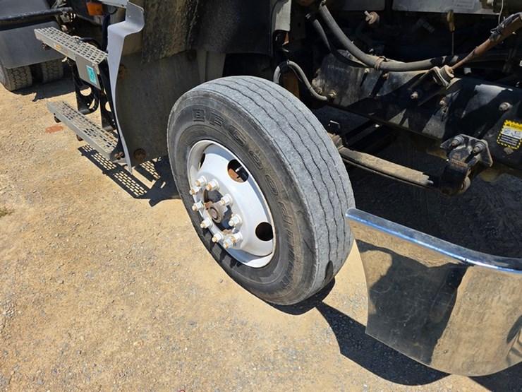 2003-mack-ch612-image-16