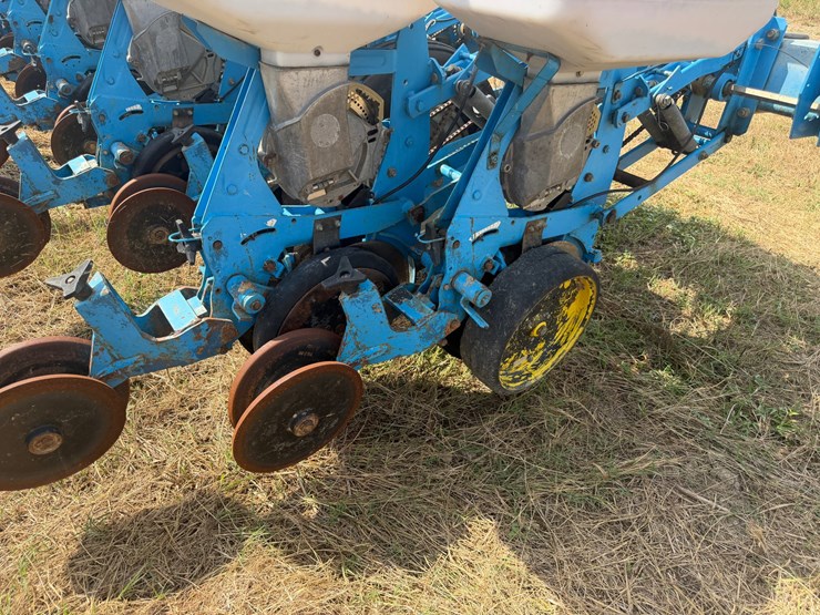 #51909-•-monosem-12-twin-row-38"-center-planter-05a116-inv#51909-image-20
