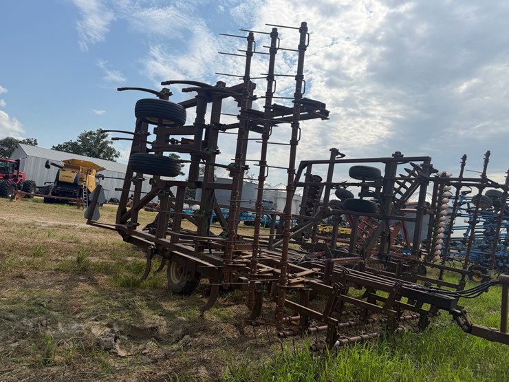 #51911-•-30'-chisel-plow-inv#51911-image-4