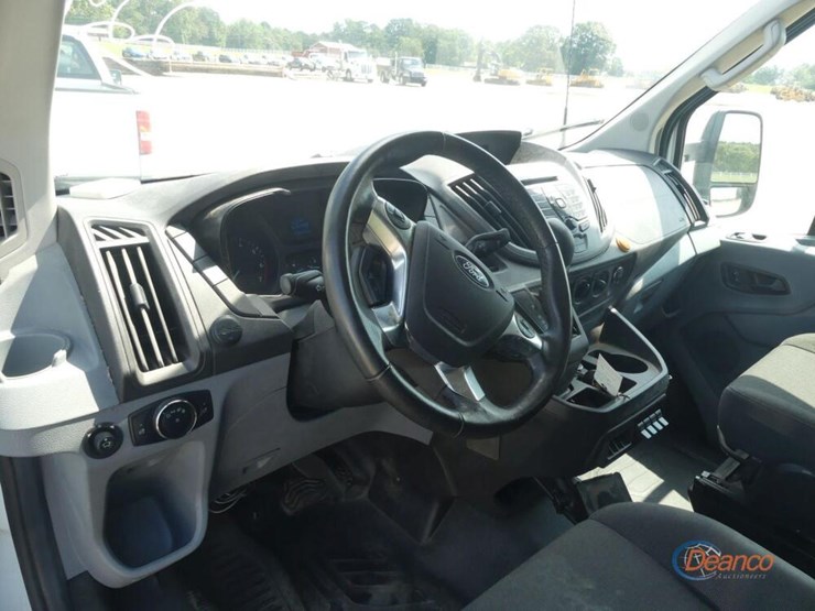 2016-ford-transit-image-8