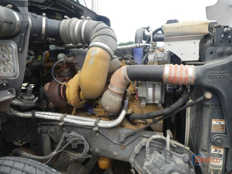 2014-kenworth-t800-image-16