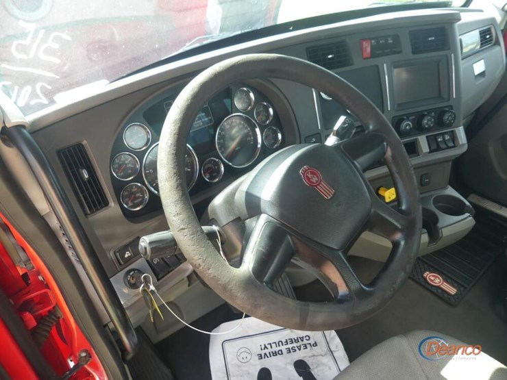 2017-kenworth-t680-image-18