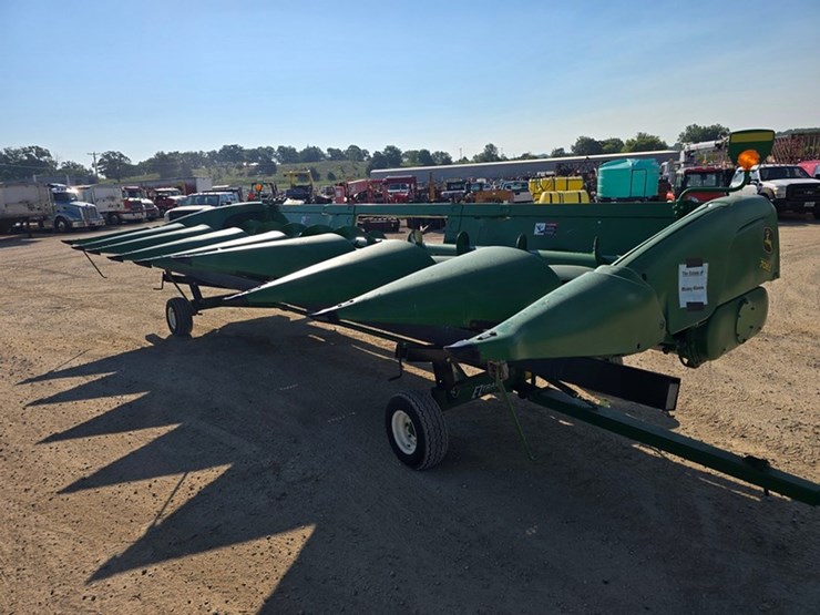 john-deere-708c-image-1