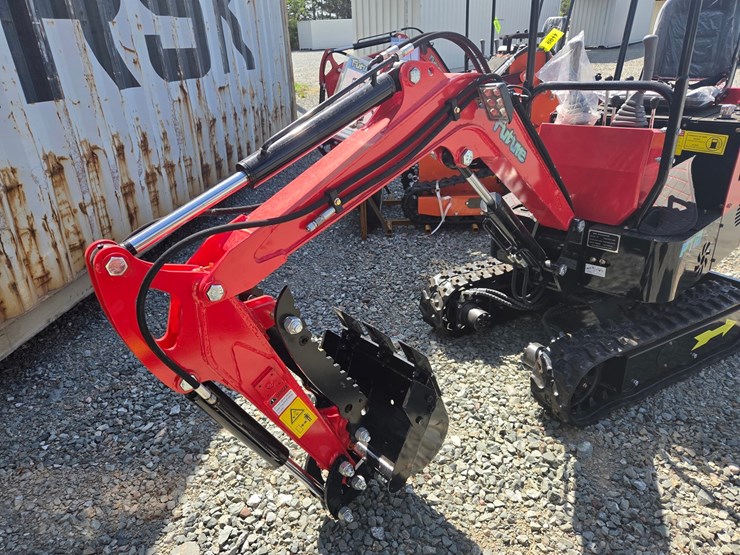 #5014-•-unused-future-ft13-mini-excavator-image-9