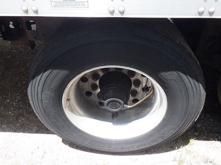 2016-utility-4000d-x-image-24
